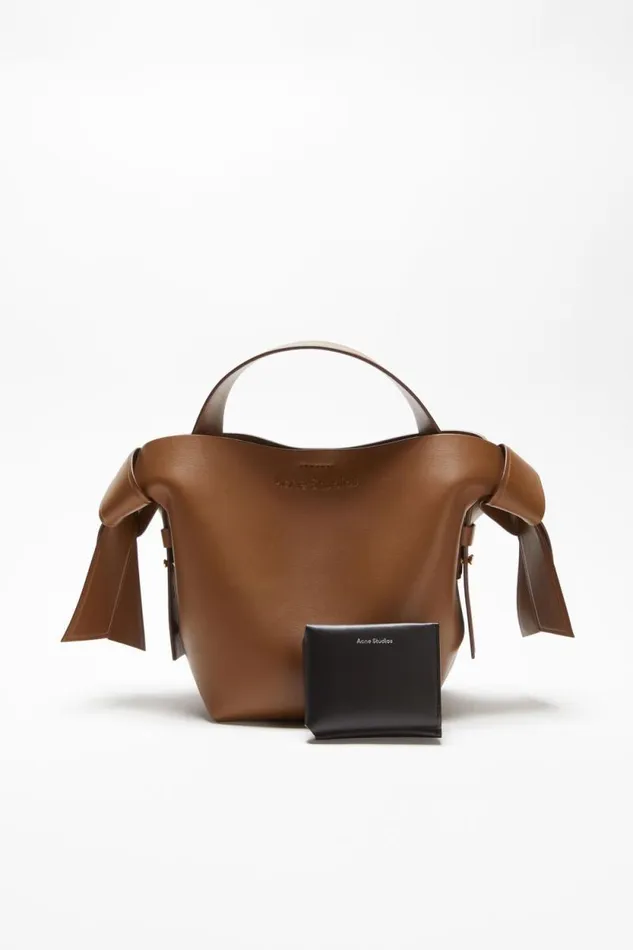 Acne Studios Leather Trifold Wallet Black Women Small Leather Goods Acne Studios Leather Trifold Wallet Black Women Small Leather Goods
