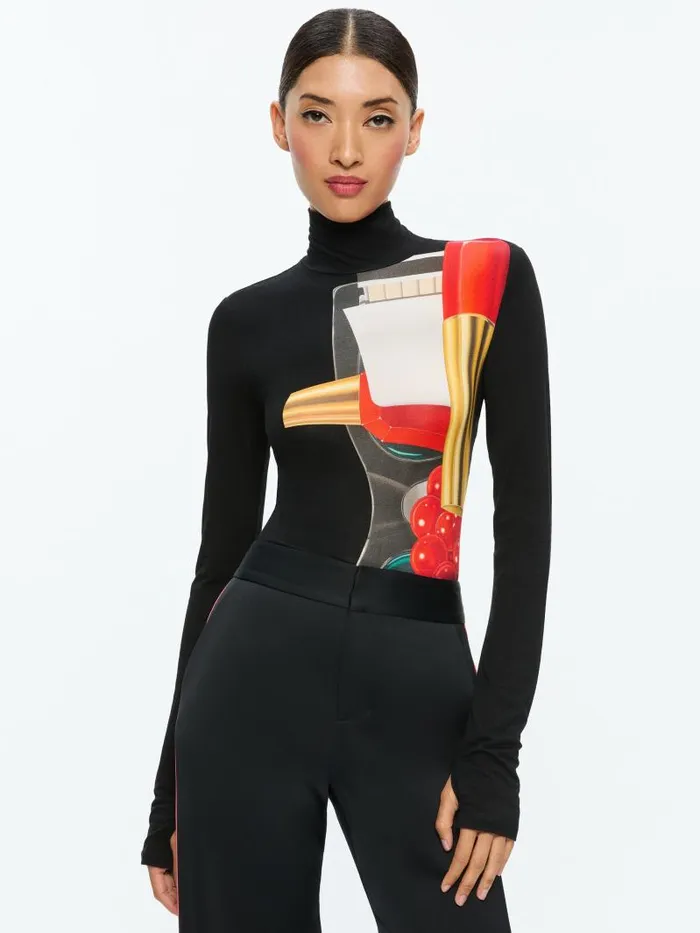 Alice Olivia AO X TOM WESSELMANN DELAINA LONG SLEEVE TURTLENECK TOP Still Life Women Tops