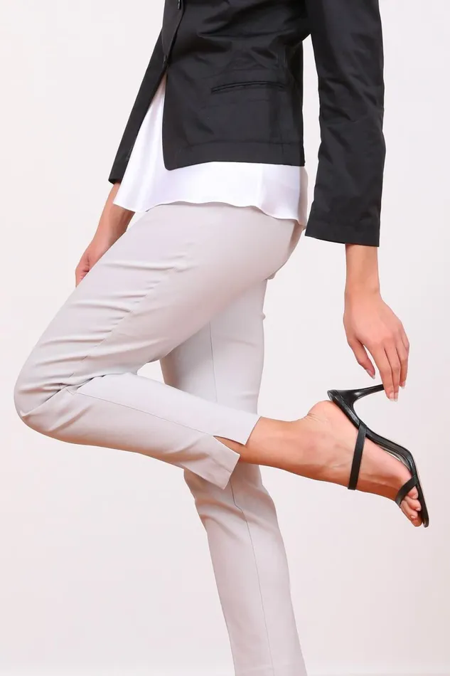 Avenue Montaigne PARS Signature Silver Women Pants Avenue Montaigne PARS Signature Silver Women Pants