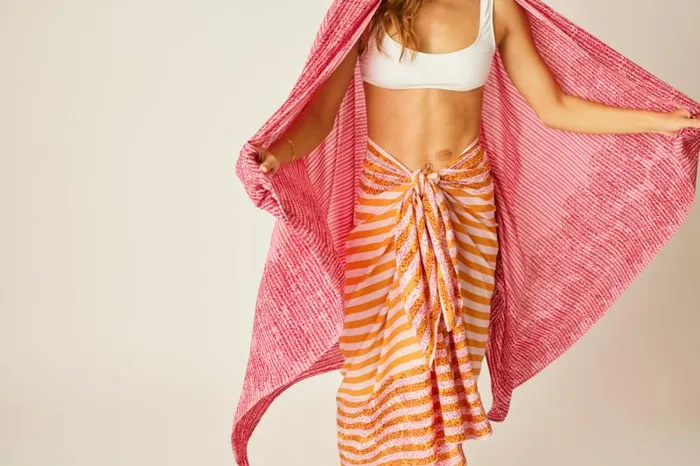 Bottoms Shop Natalie Martin SARONG Batik Chrysanthemum Orange