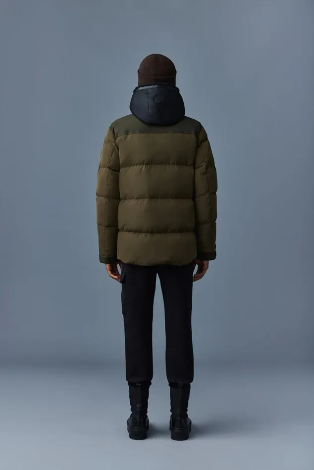 Downs and Parkas Men Mackage RILEY Classic Down Jacket With Removable Shearling Bib Black Downs and Parkas Men Mackage RILEY Classic Down Jacket With Removable Shearling Bib Black