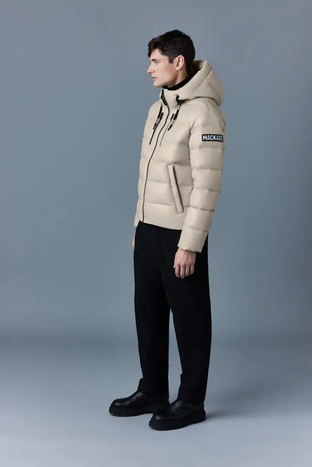 Downs and Parkas Men Mackage VICTOR Lustrous Light Down Jacket With Hood For Men Emerald Downs and Parkas Men Mackage VICTOR Lustrous Light Down Jacket With Hood For Men Emerald