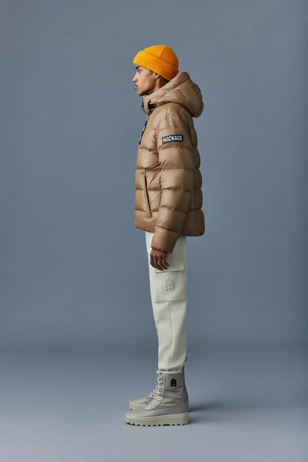 Downs and Parkas Men Mackage VICTOR Lustrous Light Down Jacket With Hood For Men Emerald Downs and Parkas Men Mackage VICTOR Lustrous Light Down Jacket With Hood For Men Emerald