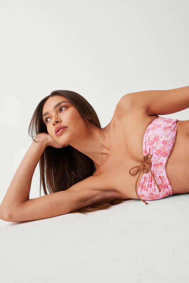 Frankies Bikinis Bikinis Women Meredith Floral Bandeau Bikini Top Watercolor Hibiscus
