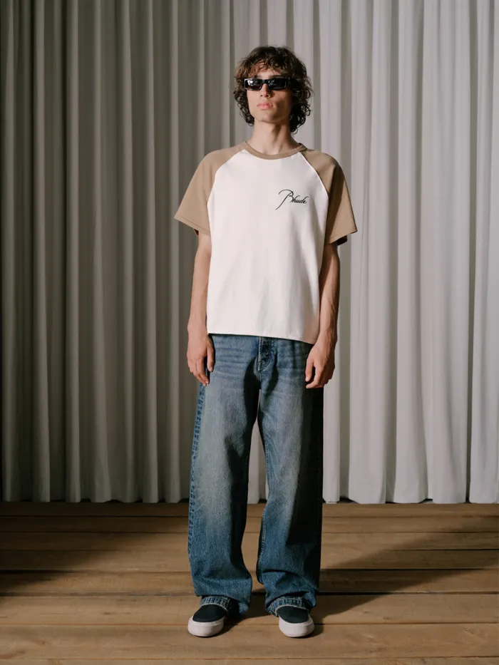Men Rhude Tees RAGLAN LOGO TEE Vtg Tan Vtg White Men Rhude Tees RAGLAN LOGO TEE Vtg Tan Vtg White