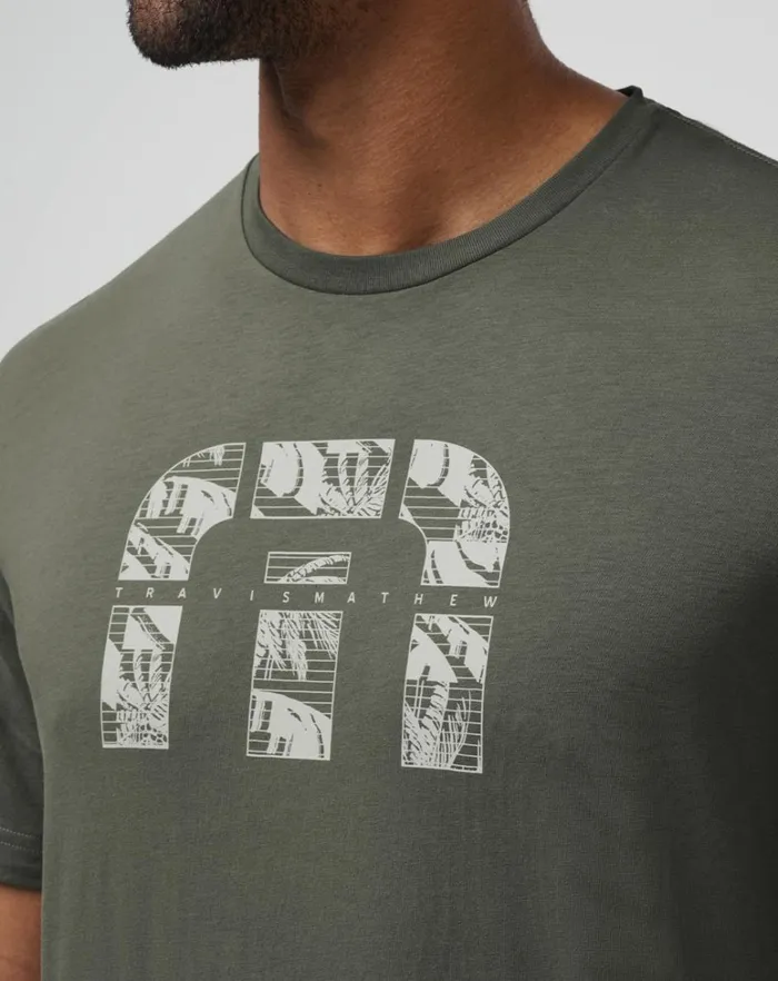 Men Tees TravisMathew PORT PLANNER TEE Dark Olive Men Tees TravisMathew PORT PLANNER TEE Dark Olive