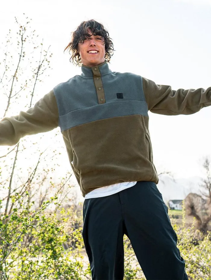 Mens Hoodies and Sweatshirts Volcom Error92 Mock Neck Pullover Sweatshirt 8211 Bison
