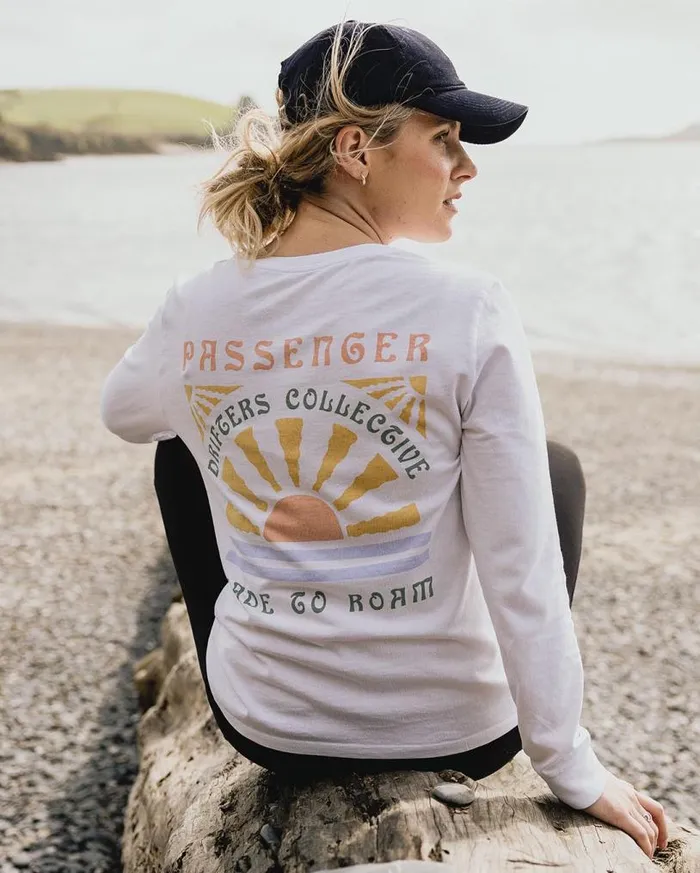 Passenger Clothing Drifters Recycled Cotton LS TShirt White Women Tops and TShirts