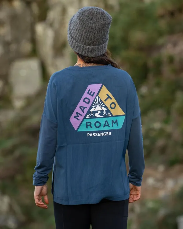 Passenger Clothing Lotus Recycled Active LS Top Dark Denim Women Activewear