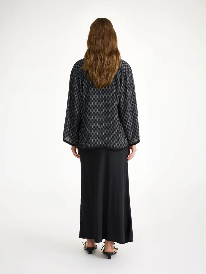 Shirts and Blouses Women By Malene Birger Plazzo Blouse Mono Lined 050 Shirts and Blouses Women By Malene Birger Plazzo Blouse Mono Lined 050