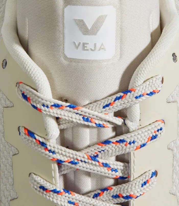 VEJA Accessories MenWomen LACES PET NATURAL PAROS ORANGE FLUO