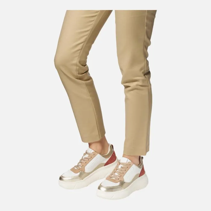 Woman Geox Sneakers NEBULA 20 X WOMAN WhiteLight Gold Low Top Sneakers Whitelight Gold