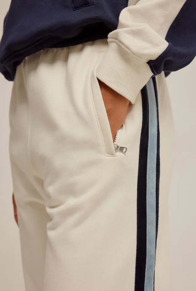 Woman Venroy Pants Side Stripe Track Pant