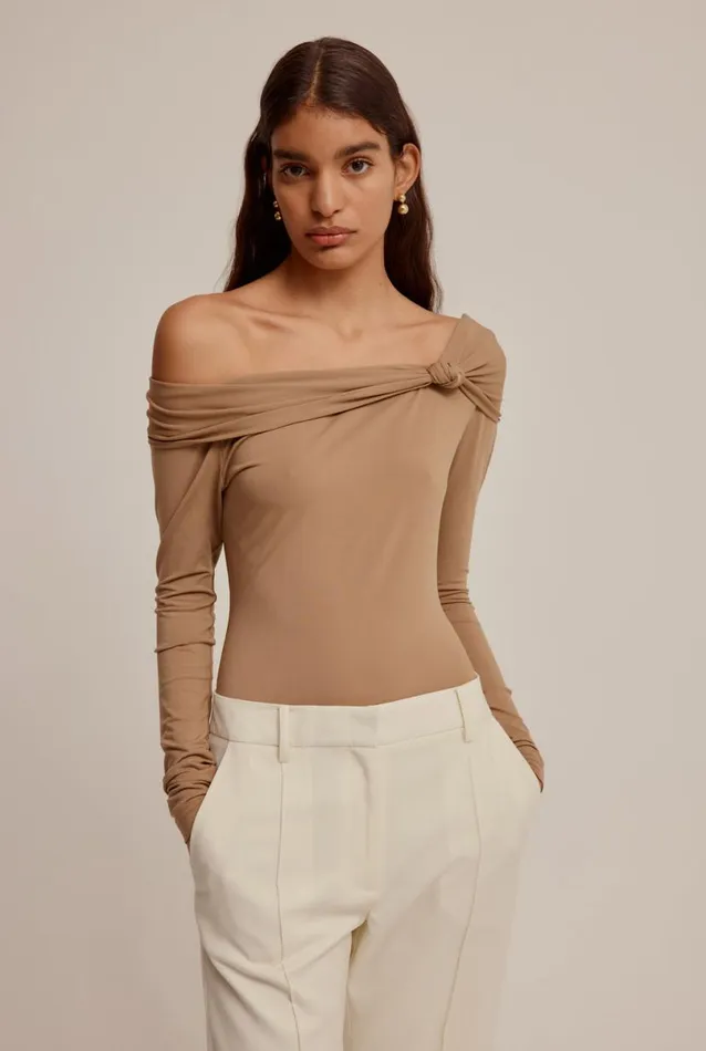 Woman Venroy Tops Long Sleeve Off Shoulder Bodysuit