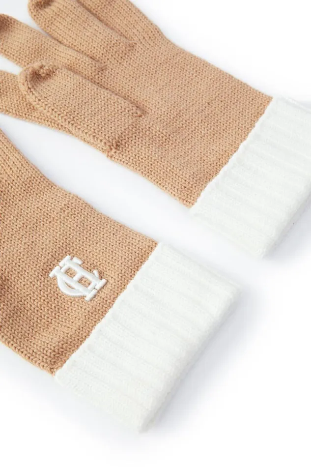 Women Chelsea Logo Knitted Gloves Camel Cream Holland Cooper Gloves Women Chelsea Logo Knitted Gloves Camel Cream Holland Cooper Gloves