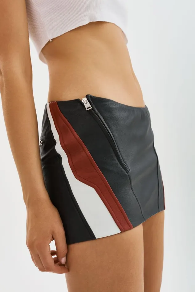 Women KRISSY Leather Mini Skirt Blackwinter Whiteruby Red LAMARQUE Skirts Women KRISSY Leather Mini Skirt Blackwinter Whiteruby Red LAMARQUE Skirts