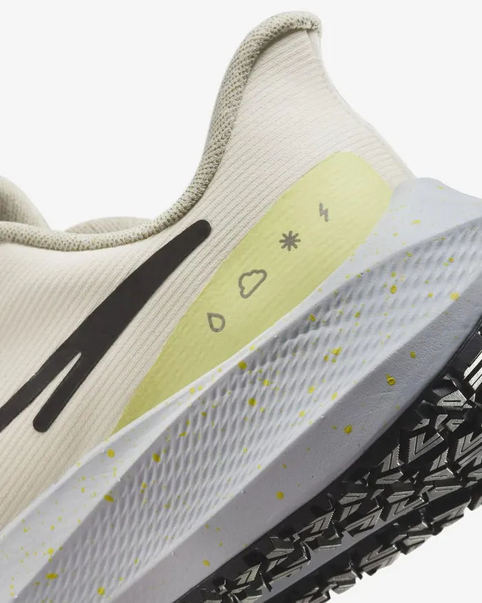 Women Nike All Shoes Pegasus Shield Pale Ivoryneutral Oliveluminous Greenblack