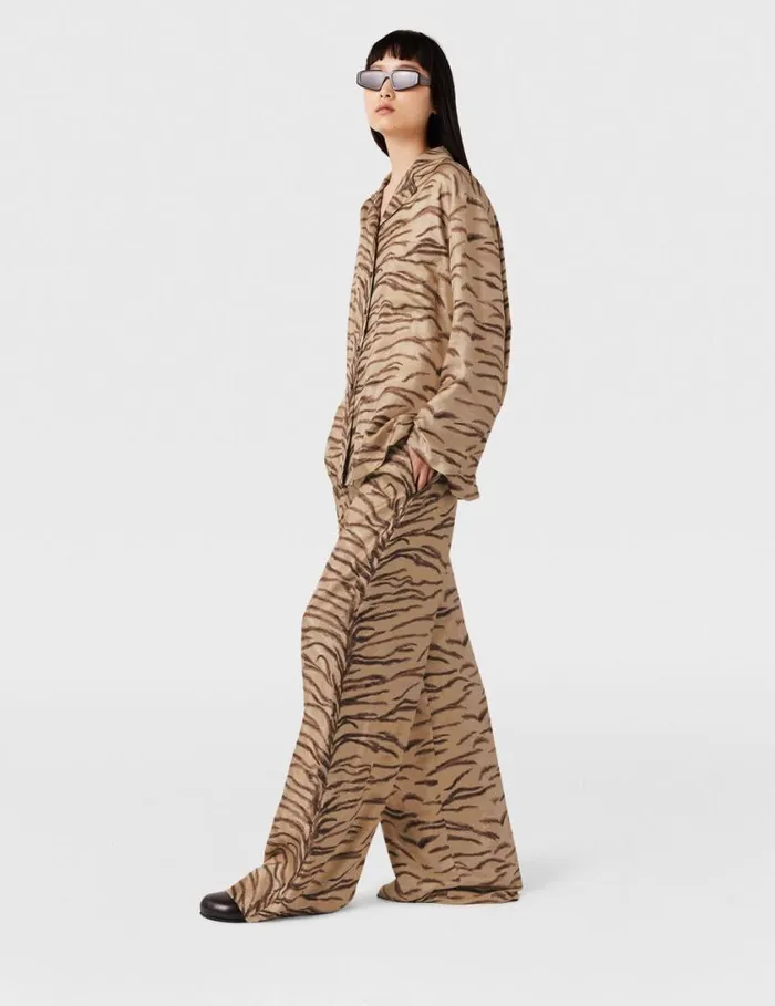 Women Tiger Print HighRise WideLeg Pants Natural Tiger Print Stella McCartney Pants And Shorts Women Tiger Print HighRise WideLeg Pants Natural Tiger Print Stella McCartney Pants And Shorts